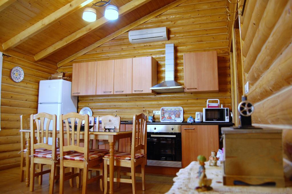 Casas Rurales Villa Pereza Casas De Los Pinos المظهر الخارجي الصورة